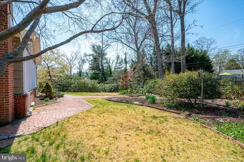 Exterior - 162 Sillery Bay Rd, Pasadena, MD 21122 photo 4 of 10