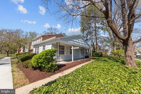 1746 Waldorf Ct, Crofton, MD 21114