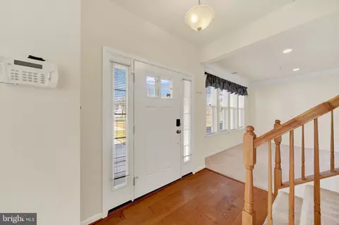 Entry Way - 124 Jacobia Dr #B-8, Pasadena, MD 21122 photo 2 of 4