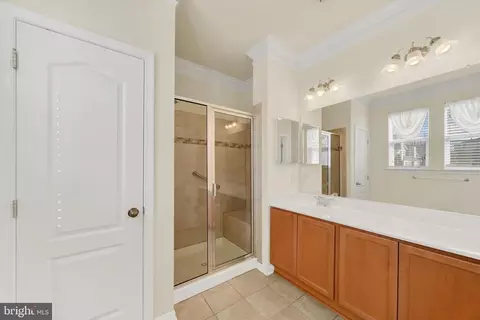 Bath - 124 Jacobia Dr #B-8, Pasadena, MD 21122 photo 1 of 1