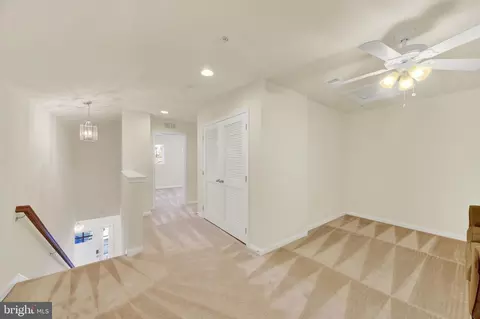 Entry Way - 124 Jacobia Dr #B-8, Pasadena, MD 21122 photo 4 of 4