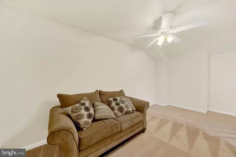 Bedroom - 124 Jacobia Dr #B-8, Pasadena, MD 21122 photo 4 of 4