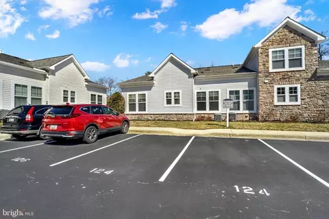 Exterior - 124 Jacobia Dr #B-8, Pasadena, MD 21122 photo 2 of 2