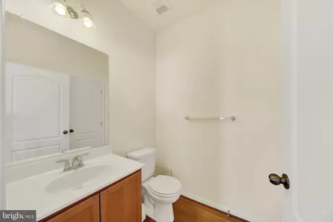 Entry Way - 124 Jacobia Dr #B-8, Pasadena, MD 21122 photo 1 of 4