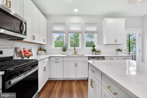 Kitchen - 3419 Tidal Marsh Way, Laurel, MD 20724 photo 4 of 4