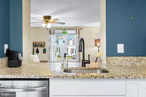 Kitchen - 776 Willowby Run, Pasadena, MD 21122 photo 2 of 2