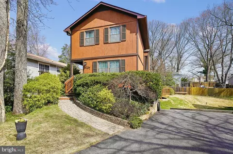 1737 Ridgely Rd, Edgewater, MD 21037