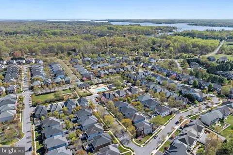 View/Area - 726 Pearson Point Pl, Annapolis, MD 21401 photo 2 of 7