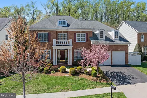 Exterior - 726 Pearson Point Pl, Annapolis, MD 21401 photo 2 of 12
