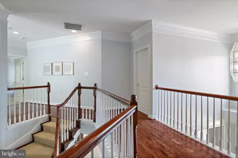 Entry Way - 726 Pearson Point Pl, Annapolis, MD 21401 photo 9 of 15