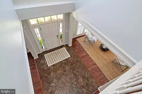 Entry Way - 726 Pearson Point Pl, Annapolis, MD 21401 photo 12 of 15