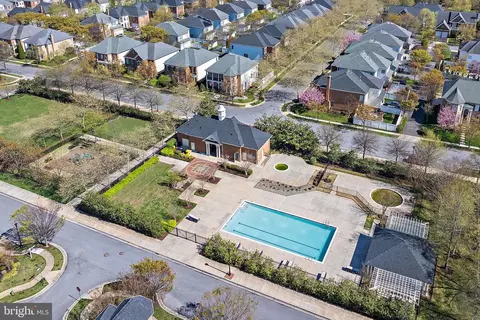 View/Area - 726 Pearson Point Pl, Annapolis, MD 21401 photo 5 of 7