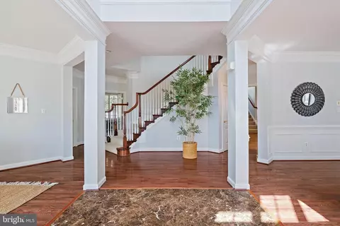 Entry Way - 726 Pearson Point Pl, Annapolis, MD 21401 photo 1 of 15