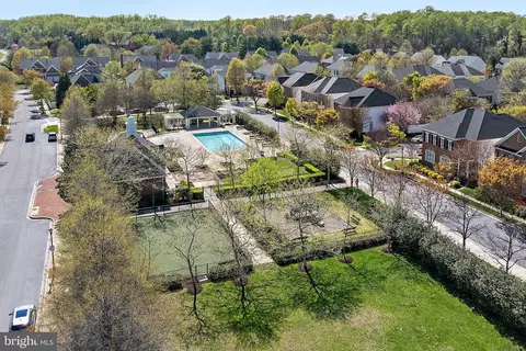 View/Area - 726 Pearson Point Pl, Annapolis, MD 21401 photo 3 of 7