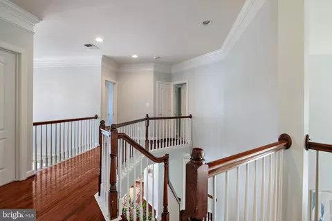 Entry Way - 726 Pearson Point Pl, Annapolis, MD 21401 photo 11 of 15