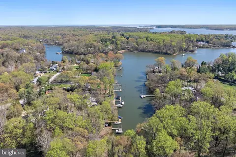 View/Area - 726 Pearson Point Pl, Annapolis, MD 21401 photo 7 of 7