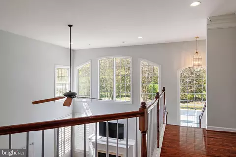 Entry Way - 726 Pearson Point Pl, Annapolis, MD 21401 photo 14 of 15