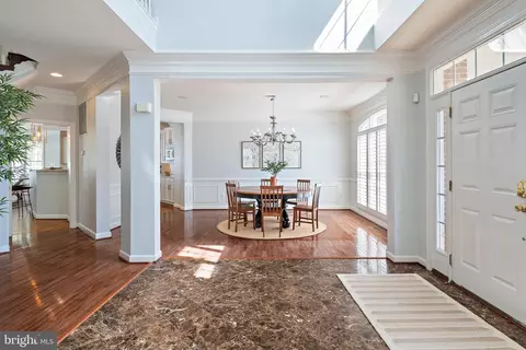 Entry Way - 726 Pearson Point Pl, Annapolis, MD 21401 photo 3 of 15