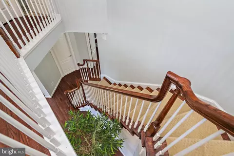 Entry Way - 726 Pearson Point Pl, Annapolis, MD 21401 photo 13 of 15