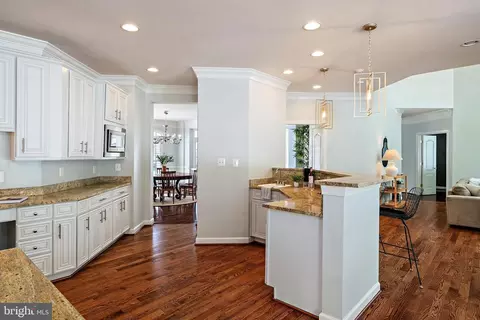 Kitchen - 726 Pearson Point Pl, Annapolis, MD 21401 photo 7 of 8