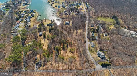 5911 Tyler Rd, Deale, MD 20751 photo 4