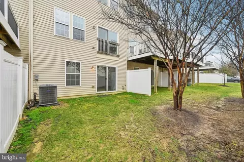 Exterior - 751 Cherry Bark Ln, Baltimore, MD 21225 photo 5 of 7