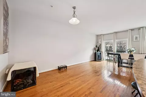 Living - 751 Cherry Bark Ln, Baltimore, MD 21225 photo 4 of 4
