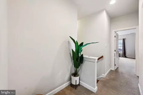 Entry Way - 751 Cherry Bark Ln, Baltimore, MD 21225 photo 6 of 7