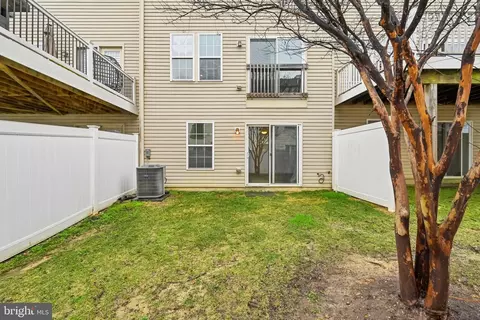 Exterior - 751 Cherry Bark Ln, Baltimore, MD 21225 photo 4 of 7
