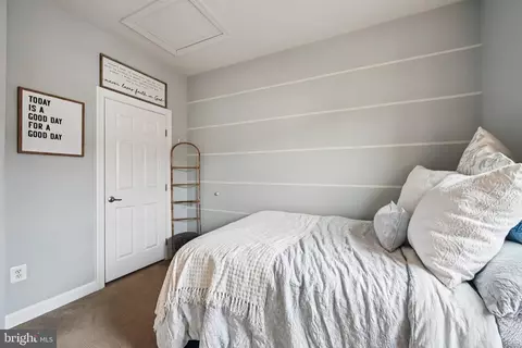 Bedroom - 751 Cherry Bark Ln, Baltimore, MD 21225 photo 7 of 10