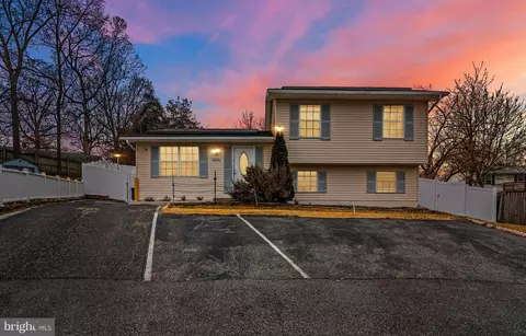 1436 Regent St, Annapolis, MD 21403