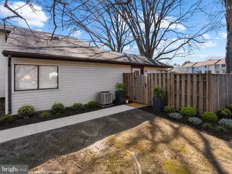 Exterior - 1906 Jacinto Ct, Crofton, MD 21114 photo 5 of 8