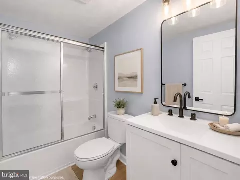 Bath - 1906 Jacinto Ct, Crofton, MD 21114 photo 1 of 1