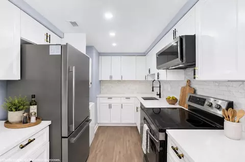 Kitchen - 1906 Jacinto Ct, Crofton, MD 21114 photo 2 of 2
