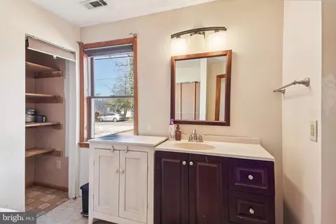 Bath - 8292 Shilling Rd, Pasadena, MD 21122 photo 1 of 1