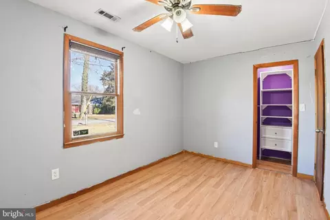 Bedroom - 8292 Shilling Rd, Pasadena, MD 21122 photo 3 of 3