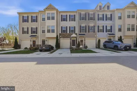 8219 Hollow Ct, Severn, MD 21144