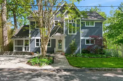 1812 Shore Dr, Annapolis, MD 21401