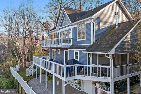 1812 Shore Dr, Annapolis, MD 21401