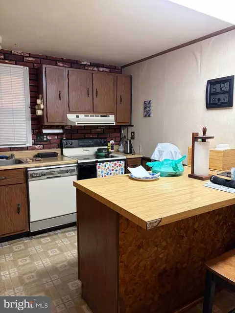 Kitchen - 1336 Passage Dr, Odenton, MD 21113 photo 1 of 1