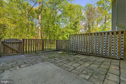 Exterior - 1240 K Gemini Dr, Annapolis, MD 21403 photo 3 of 5
