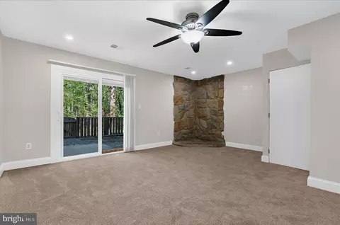 Living - 1240 K Gemini Dr, Annapolis, MD 21403 photo 6 of 6