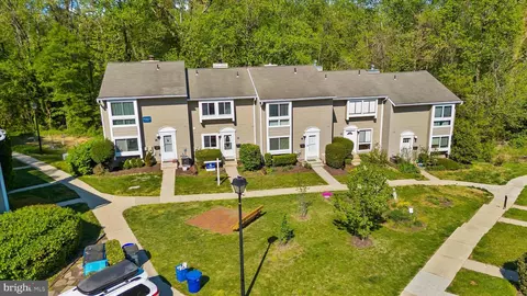 View/Area - 1240 K Gemini Dr, Annapolis, MD 21403 photo 2 of 8