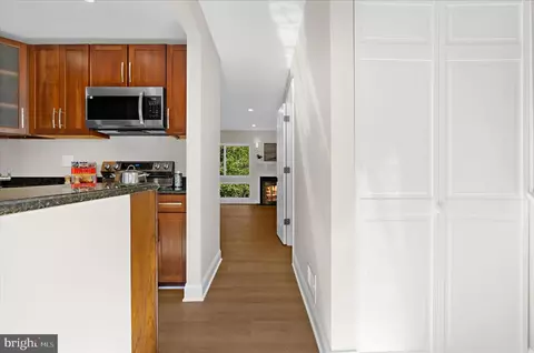 Entry Way - 1240 K Gemini Dr, Annapolis, MD 21403 photo 1 of 6