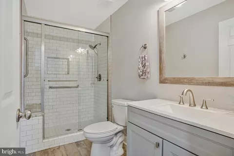 Bath - 805 Barrett Ave, Arnold, MD 21012 photo 1 of 3
