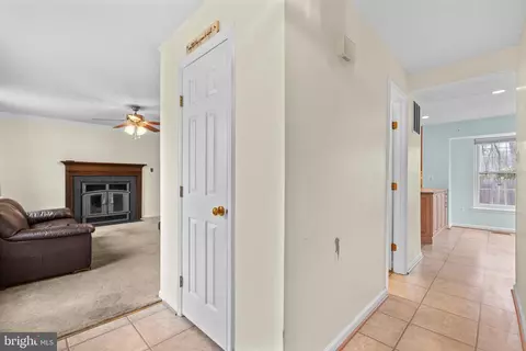 Entry Way - 8201 Wapati Ct, Pasadena, MD 21122 photo 1 of 1