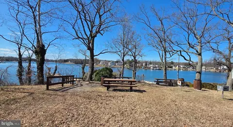 View/Area - 8700 Scorton Harbour, Pasadena, MD 21122 photo 3 of 7