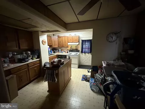 5208 4th St, Baltimore, MD 21225 photo 2