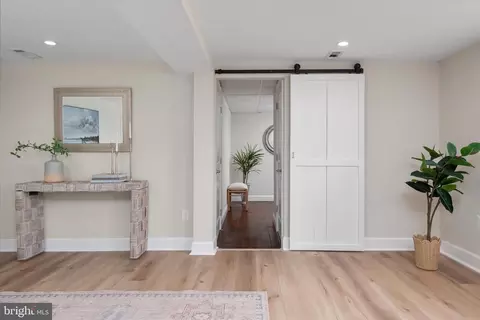 Entry Way - 306 Riverside Dr, Pasadena, MD 21122 photo 2 of 2