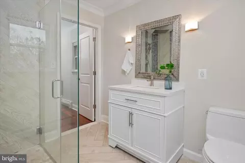 Bath - 306 Riverside Dr, Pasadena, MD 21122 photo 3 of 5